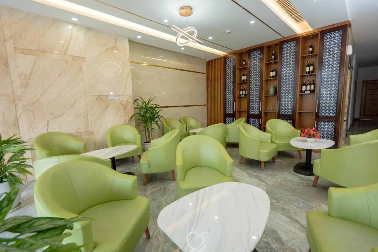 Anh Phuong Hotel & Apartment Дананг Екстериор снимка