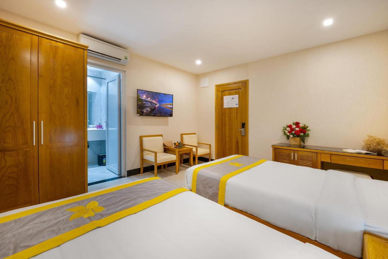 Anh Phuong Hotel & Apartment Дананг Екстериор снимка